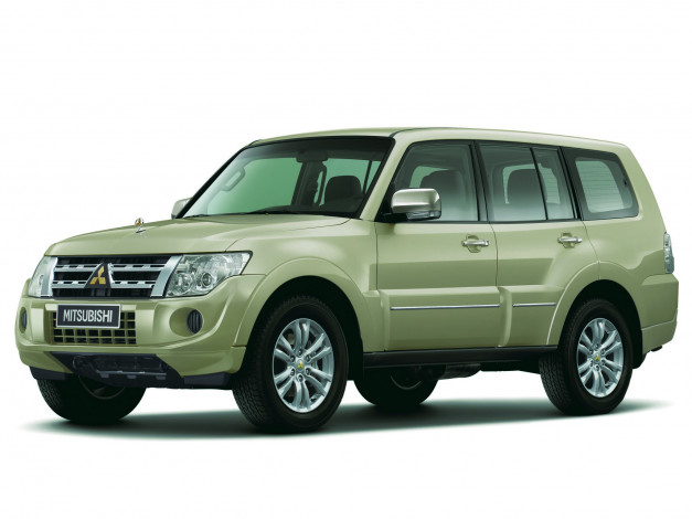 Обои картинки фото автомобили, mitsubishi, pajero, 5-door, 2011, зеленый