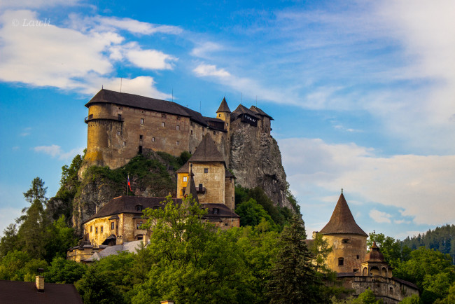 Обои картинки фото oravsk&, 253,  hrad - slovakia - castle, города, - дворцы,  замки,  крепости, башни, стены, замок