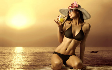 Картинка девушки -unsort+ брюнетки +шатенки шляпа девушка закат берег море очки
