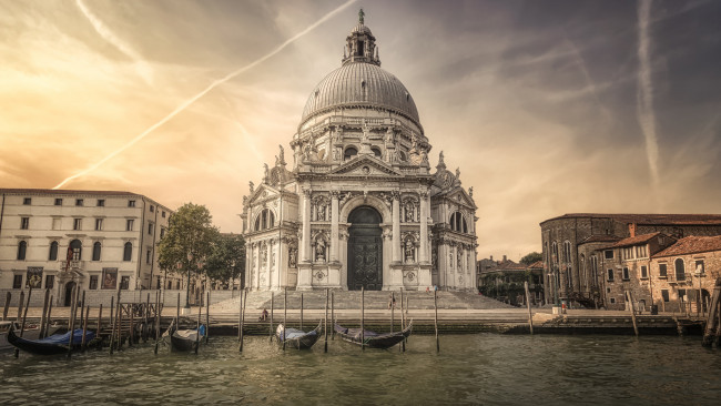 Обои картинки фото basilica di santa maria della salute, города, венеция , италия, собор