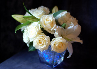 Картинка цветы букеты композиции белый розы лилии гортензия