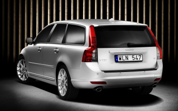 Картинка volvo v50 автомобили