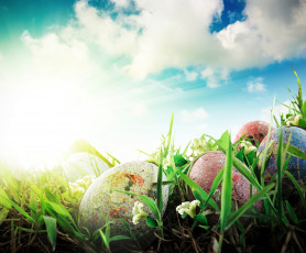 Картинка праздничные пасха праздник easter весна природа трава цветы яйца небо облака лучи
