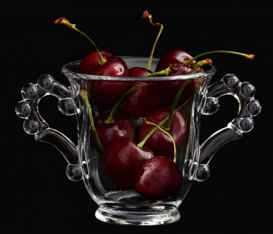 Обои картинки фото еда, вишня,  черешня, ягоды, ваза