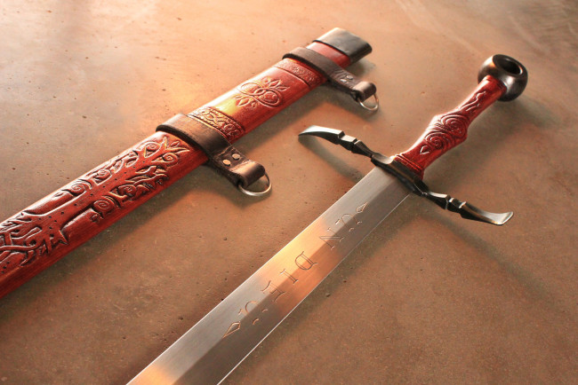 Обои картинки фото оружие, холодное оружие, меч, рукоять, ножны