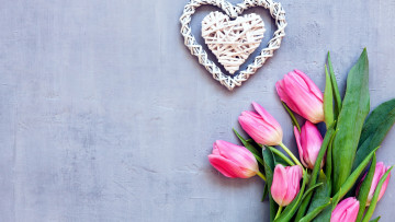 обоя праздничные, день святого валентина,  сердечки,  любовь, сердце, тюльпаны
