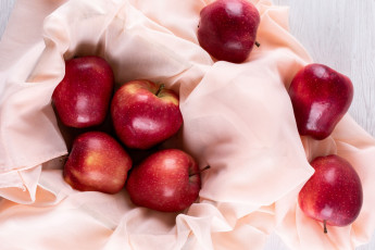 Картинка еда яблоки румяные