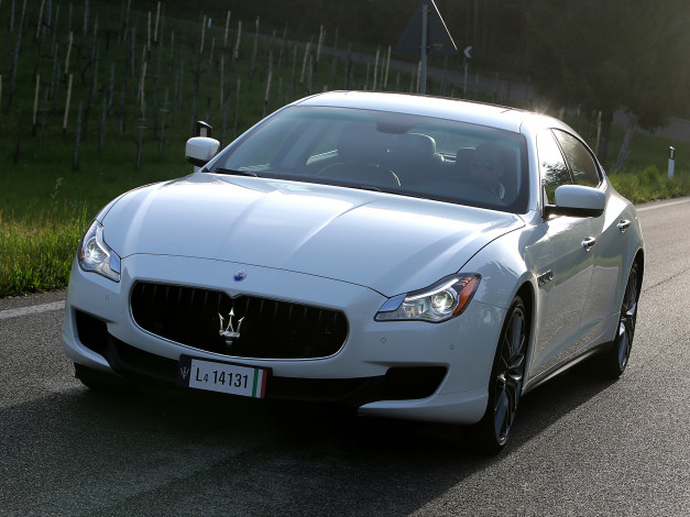 Обои картинки фото автомобили, maserati, светлый, 2013г, quattroporte