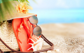 Картинка разное одежда +обувь +текстиль +экипировка vacation accessories beach summer лето glasses sun очки песок отдых море пляж сланцы шляпа