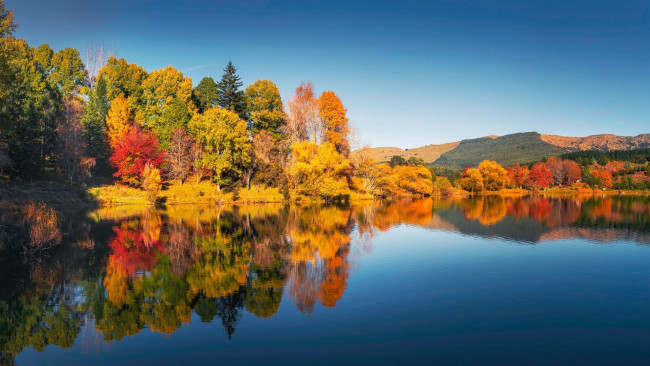 Обои картинки фото lake tutira, new zealand, природа, реки, озера, lake, tutira, new, zealand