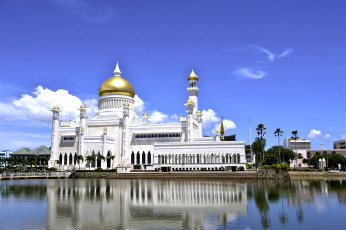 Картинка бруней города мечети медресе белый купол минарет вода