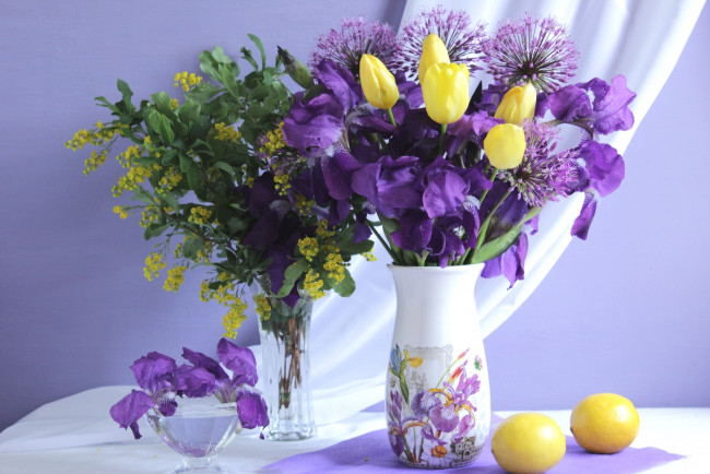 Обои картинки фото цветы, букеты,  композиции, букет, ирис, тюльпан, лимон