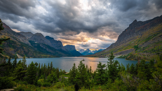 Обои картинки фото saint mary lake, montana, природа, реки, озера, saint, mary, lake