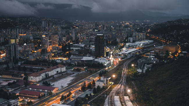 Обои картинки фото города, - огни ночного города, нoчь, город, дороги, небоскрeбы