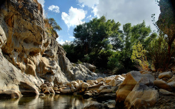 Картинка природа реки озера горы река лес камни скалы