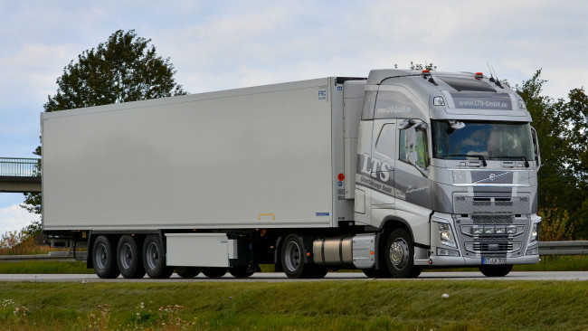 Обои картинки фото автомобили, volvo trucks, тяжелый, тягач, седельный, грузовик