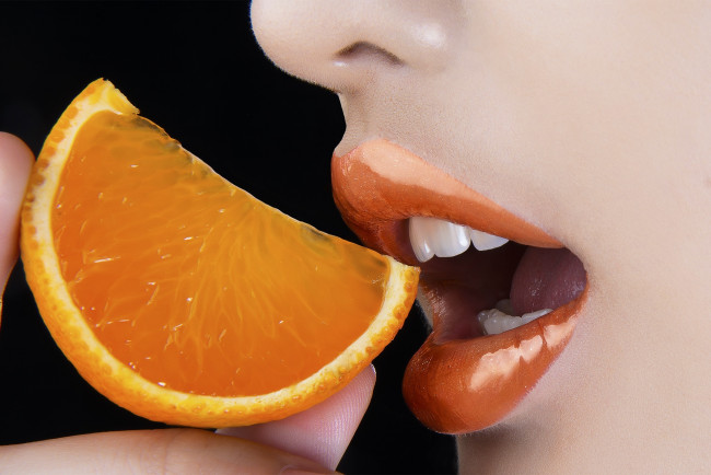 Обои картинки фото разное, губы, апельсин, цитрус, долька, помада
