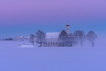 обоя города, - православные церкви,  монастыри, bavaria, germany, alps, церковь, святого, кальмана, швангау, бавария, германия, альпы, горы, зима, снег, дымка, деревья