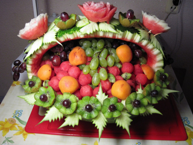 Обои картинки фото еда, фрукты,  ягоды, абрикос, виноград, киви