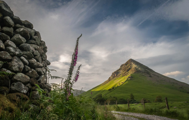 Обои картинки фото природа, пейзажи, шотландия, камни, дорога, гора
