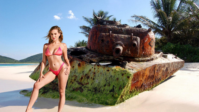 Обои картинки фото девушки, blake blossom, пальмы, ржавый, танк, бикини