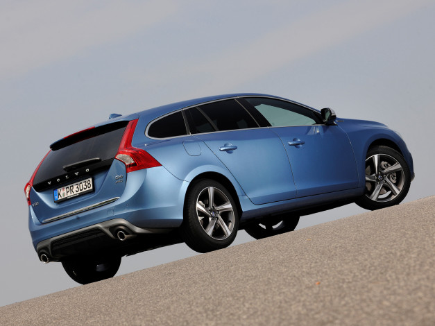 Обои картинки фото автомобили, volvo, v60, d6, plug-in, hybrid, r-design, 2014г, синий