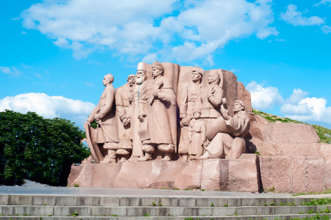Обои картинки фото города, киев , украина, арка, дружбы, народов, киев, переяславская, рада, в, ознаменование, воссоединения, украины, с, россией