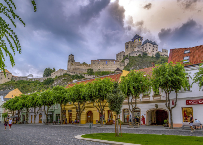 Обои картинки фото trencin, slovakia, города, - улицы,  площади,  набережные