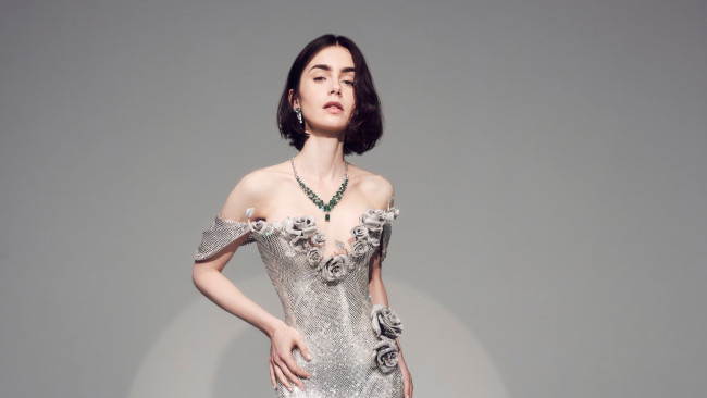 Обои картинки фото 2024 lily collins bazaar thailand magazine, девушки, lily collins, сartier, nature, sauvage, лили, коллинз, актриса, мoда, высокого, ювелирного, искусства, harpers, bazaar, таиланд