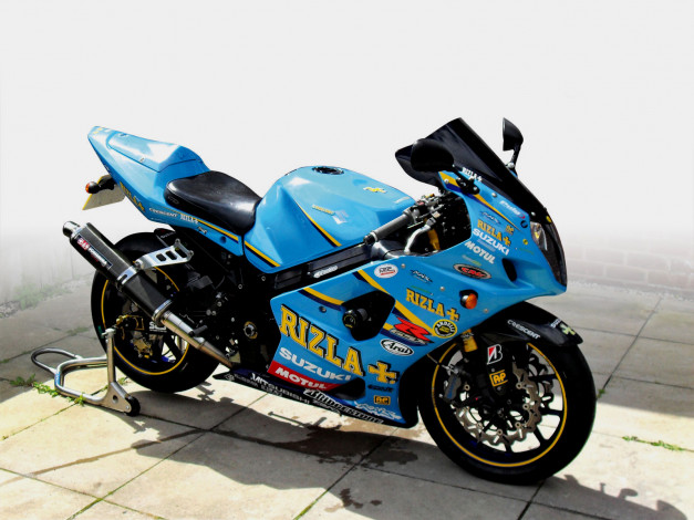 Обои картинки фото 2004, suzuki, gsx, r1000, мотоциклы
