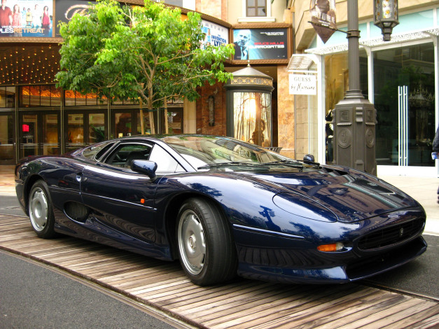 Обои картинки фото jaguar, xj220, автомобили, изящество, красота, стиль, автомобиль