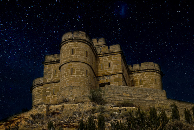 Обои картинки фото torre de salamanca, города, замки испании, испания, ночь, цитадель