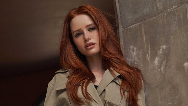 Обои картинки фото madelaine petsch , 2019, девушки, madelaine petsch, американская, актриса, мэделин, гроббелар, петш, девушка