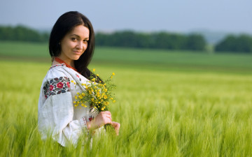 Картинка девушки -unsort+ брюнетки +шатенки цветы лето девушка поле