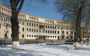 Картинка города -+здания +дома дворец снег зима восток