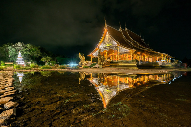 Обои картинки фото sirindhorn wararam phu prao temple, города, - буддийские и другие храмы, панорама, ночь
