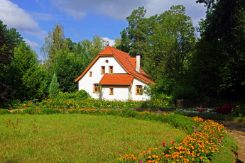Картинка аббатство поленово тульская область разное сооружения постройки сад