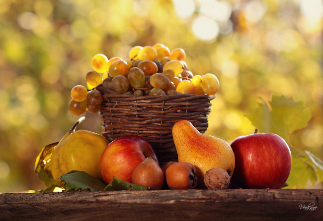 Обои картинки фото еда, фрукты, ягоды, груши, яблоки, виноград