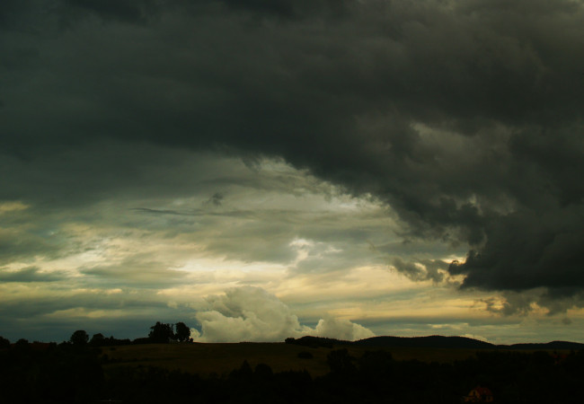 Обои картинки фото природа, облака, поле, мрак