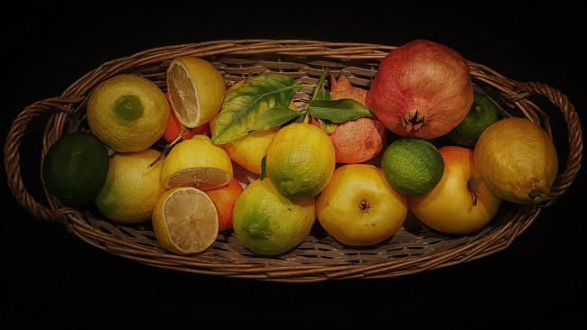 Обои картинки фото еда, фрукты,  ягоды, груши, лимрны, яблоки, гранаты