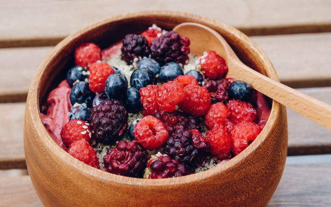 Обои картинки фото еда, фрукты,  ягоды, ягоды, малина, ежевика, черника