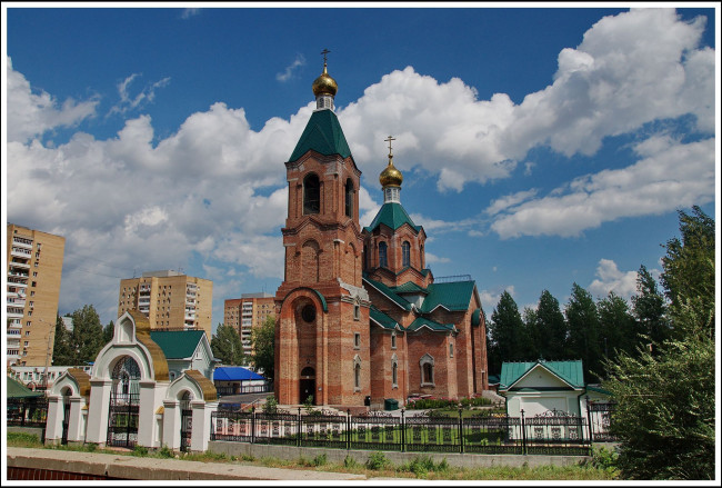 Обои картинки фото города, православные, церкви, монастыри, комсомольский, район, храм, святителя, тихона, россия, тольятти