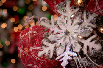 Картинка праздничные снежинки+и+звёздочки украшение снежинка