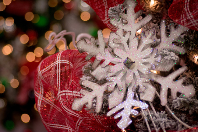 Обои картинки фото праздничные, снежинки и звёздочки, украшение, снежинка
