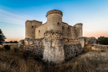 Картинка castillo+de+pioz города замки+испании крепость замок фортпост