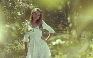 Картинка девушки -unsort+ блондинки платье улыбка блондинка деревья
