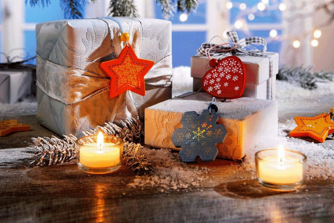 Обои картинки фото праздничные, подарки и коробочки, окно, снег, свечи, коробки