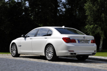 Картинка автомобили bmw 760 li