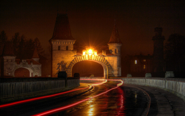 Обои картинки фото города, мосты, ворота, мост, башня, фонарь
