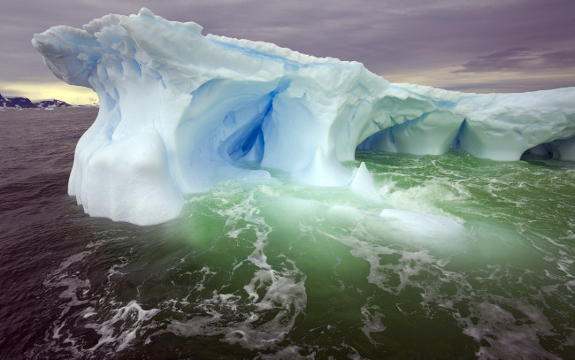 Обои картинки фото природа, айсберги, ледники, океан, айсберг, волны